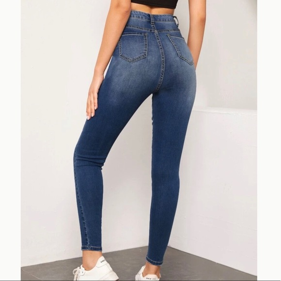 Woman’s High Waisted Stretch Blue Jeans - Picture 5 of 5